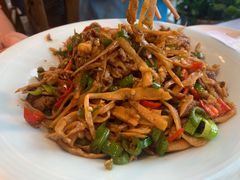 -川流不息·地道川菜·小龙虾(松东路店)