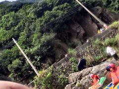 -安吉龙王山峡谷漂流