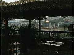 -冰冰龙虾·江湖菜·花园江景餐厅