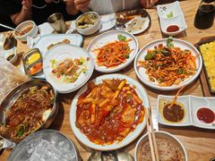 -青瓦餐厅·生鱼片·韩园烤肉(西塔店)