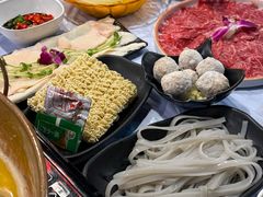 -鲜入围煮花胶鸡海鲜火锅