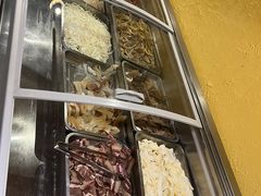 -小志家.鲜牦牛肉牛杂火锅野生菌汤锅