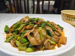 -华光驿站私房菜·黑金冠