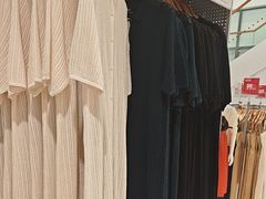 -优衣库(上海金桥国际商业广场店)