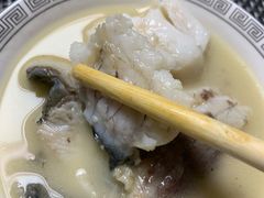 -巩本明鱼屋子