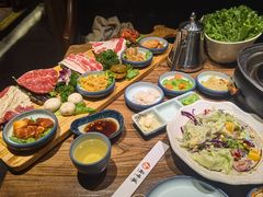 -明洞阿姨·韩式酱蟹烤肉·创意料理(三元桥店)