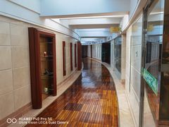 -深圳富苑皇冠假日套房酒店