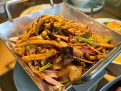 干锅香煸茶树菇-弄堂里(阿里西溪A区店)