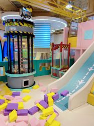 -多多淘儿童体验中心(重庆来福士店)