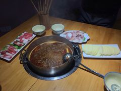 -大众跷脚牛肉馆·非遗传承单位(峨眉山店)