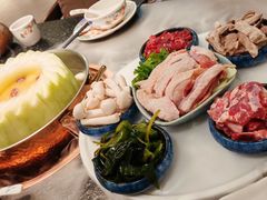 -得意咚瓜·顺德鱼生·冬瓜火锅(深圳首店)