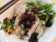 -桥香园云南过桥米线(金马碧鸡店)