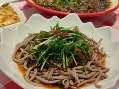 -洪霞餐馆·川菜·鲜货现炒(两江春城店)