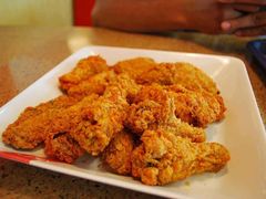 -BHC炸鸡(明洞总店)