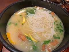 -银米·云南传统过桥米线(双廊黑金冠店)