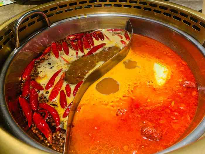 炉火火成都老火锅(光谷天地店)-"上周和女朋友一起去光谷吃了这家火锅