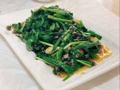 韭菜炒螺丝-香满锅老北京羊蝎子火锅·家常菜(新街口店)