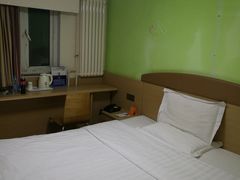 -7天酒店·北京学院路六道口地铁站店