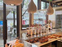 -VERIE BAKEHOUSE