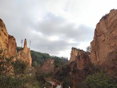 -彩色沙林风景区