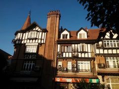 -钟书阁(松江泰晤士小镇店)