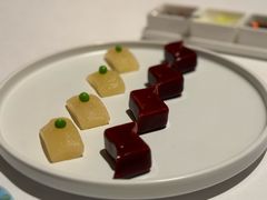 红酒肥肝配香槟梨-丽轩中餐厅(广州丽思卡尔顿酒店)