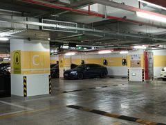 -漕河泾印象城-停车场