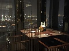 -唐拉雅秀酒店-西锦汇空中BBQ·思创餐厅