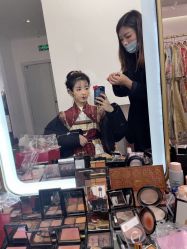 -艾米丽婚纱礼服