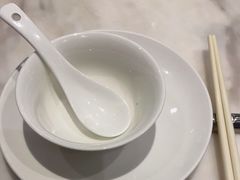 -香港百合居(LCM置汇旭辉广场店)