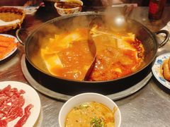 -朱光玉火锅馆(小寨原力场店)