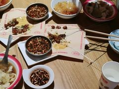 -怪噜范·老贵阳街头名小吃(数博万达店)