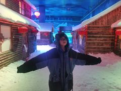 -雪山彩虹谷景区
