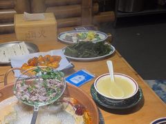 -洱火云南酸菜牛肉火锅(石景山当代商城店)