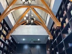 -钟书阁(松江泰晤士小镇店)