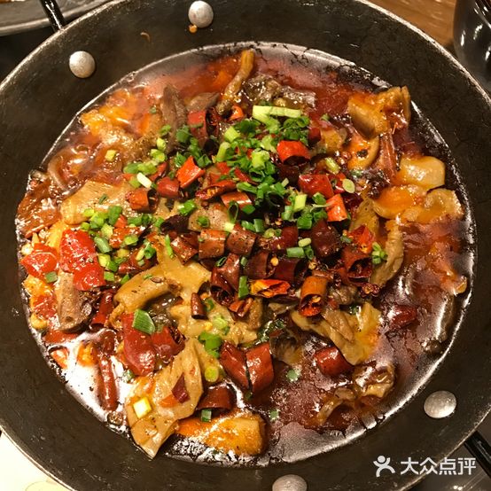 顺正红烧鸭府(吉首店)