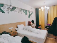 -拾光序城市高空观景民宿(贵阳小河长江路地铁站店)