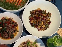 -一坐一忘云南菜(嘉里中心店)