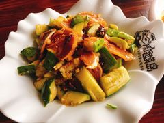 拍黄瓜顺风耳-咱家大院海鲜家常菜