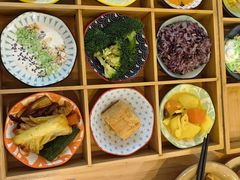 -轻蔬不用等·素食(江苏路店)