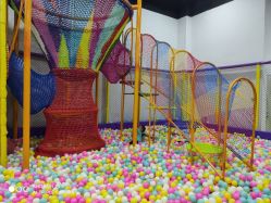 -蹦贝运动中心·蹦床·攀岩·闯关(龙岗店)