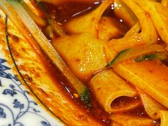 秘制凉皮-柴窝堡22号辣子鸡·传承新疆菜