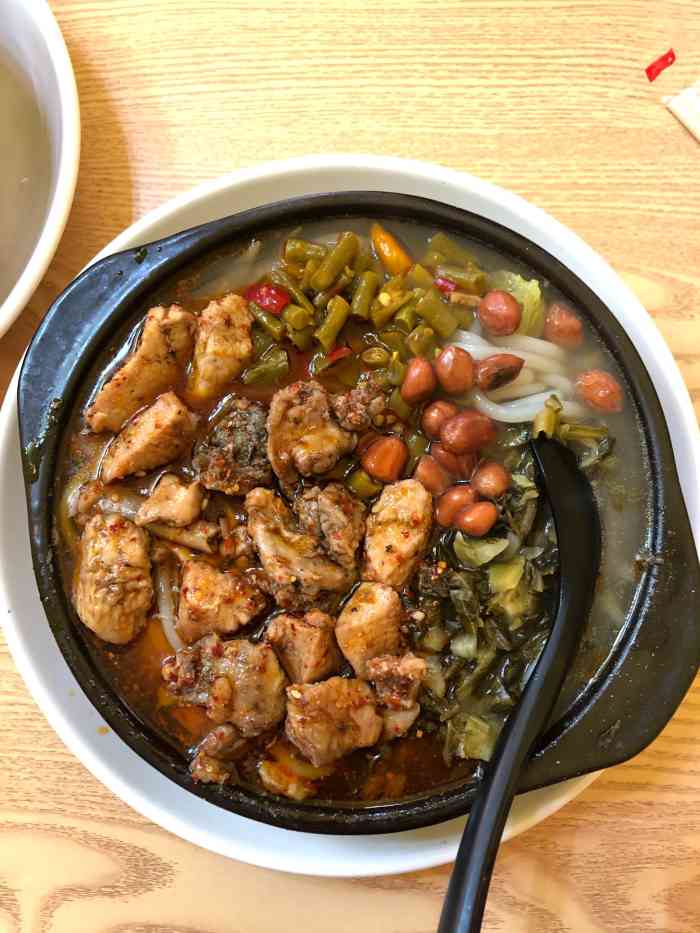 回吴川的日子是砂锅粉陪伴我