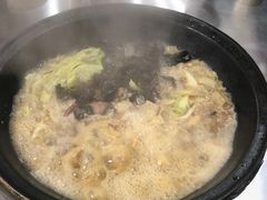 -粘豆包柴火铁锅炖