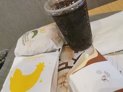 -麦当劳(展览路店)