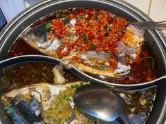 -阿瓦山寨·湘菜现炒·剁椒鱼头王(咸阳总店)