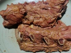 特色大铁锅烀腔骨-95号酱骨·一块豆腐(展春园西路店)