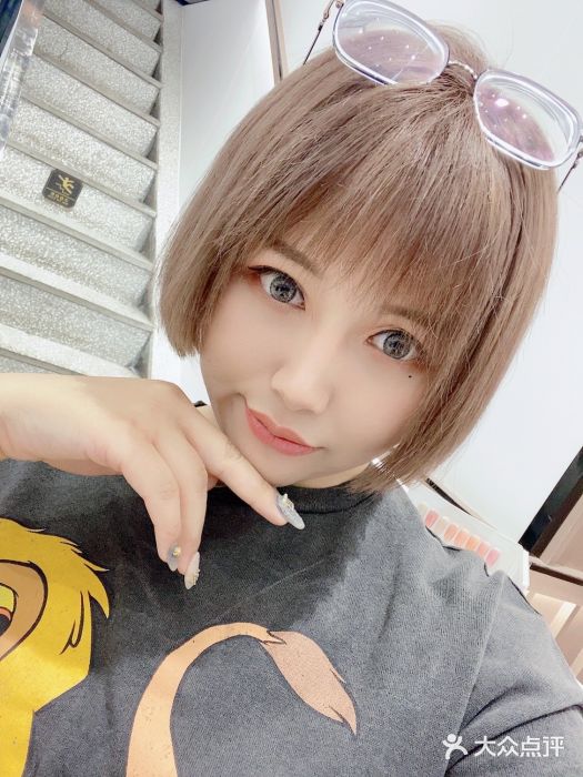 MYYF SALON烫发染发图片