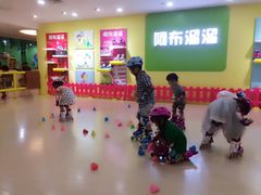 -阿布溜溜(同曦假日百货店)