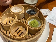 清新五彩小笼包-龍堂蟹黄小笼包(万家丽店)